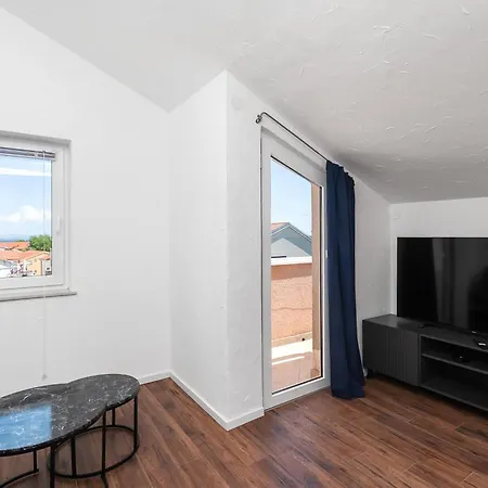 Apartments&rooms Mladen Appartement