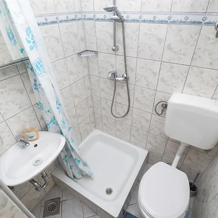 Apartments&rooms Mladen *