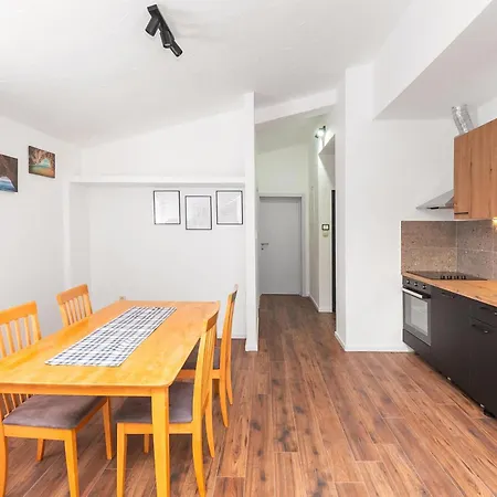 Apartments&rooms Mladen Appartement *
