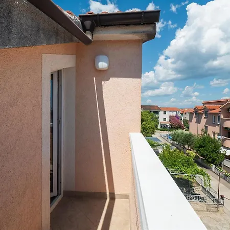 Apartments&rooms Mladen *