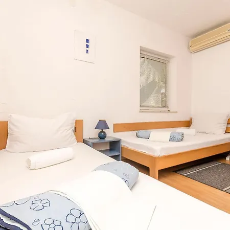 Appartement And Mladen