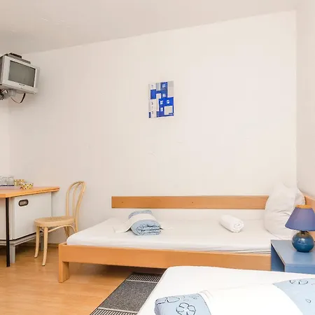 And Mladen Appartement Vodice