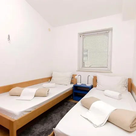 And Mladen Appartement Vodice