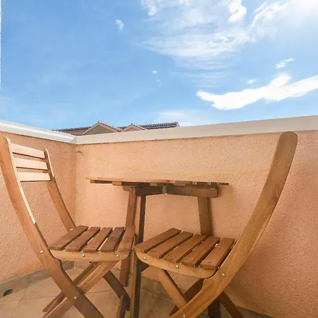 Apartments&rooms Mladen Vodice