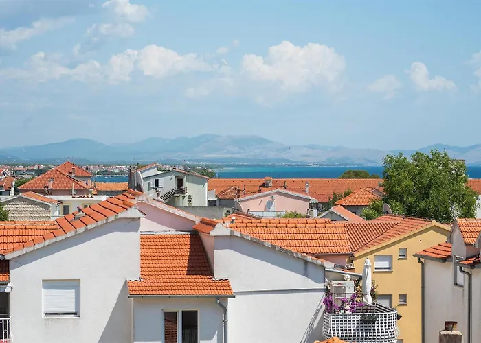 Διαμέρισμα And Mladen