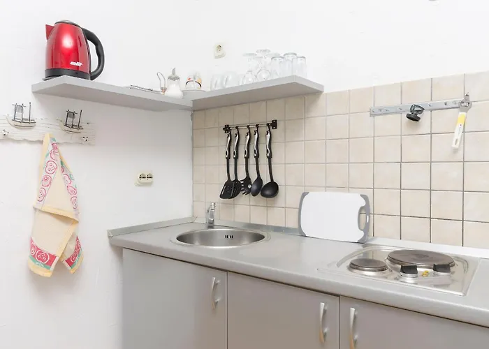 And Mladen * Βόντιτσε