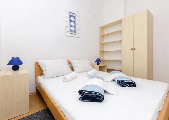 And Mladen * Βόντιτσε