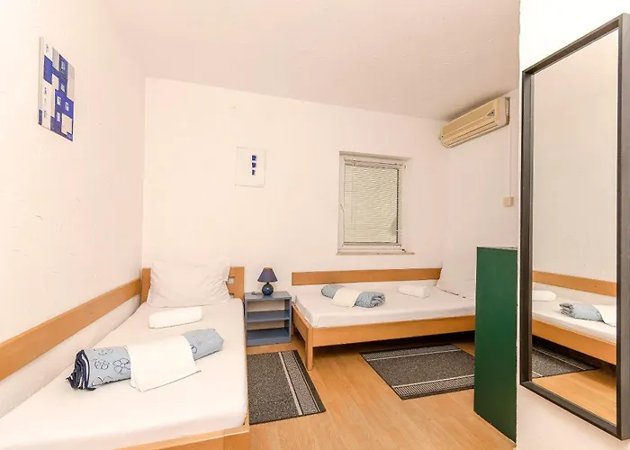 Διαμέρισμα And Mladen