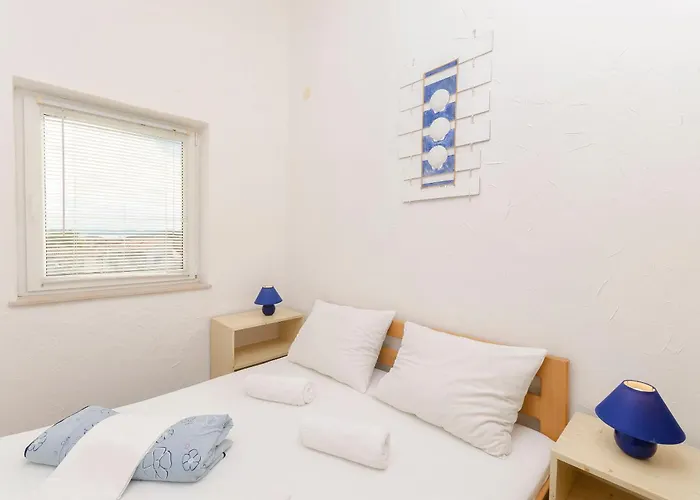 Διαμέρισμα And Mladen *