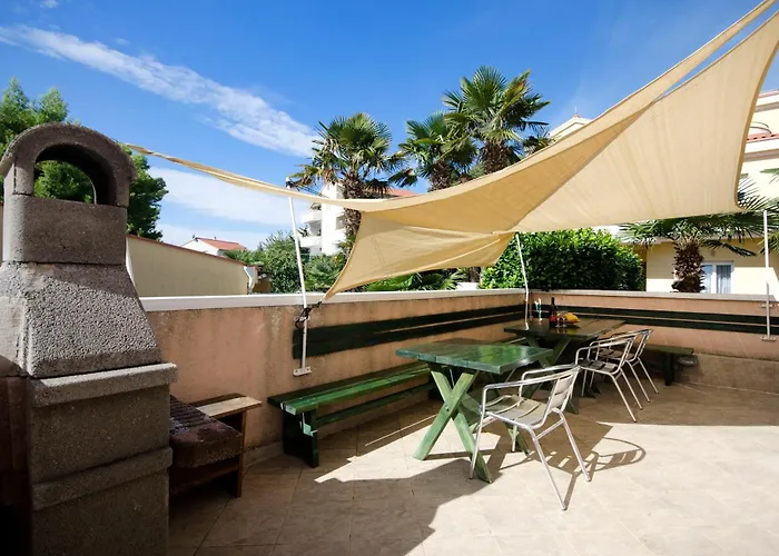 And Mladen * Βόντιτσε